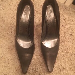 BCBG women’s heels